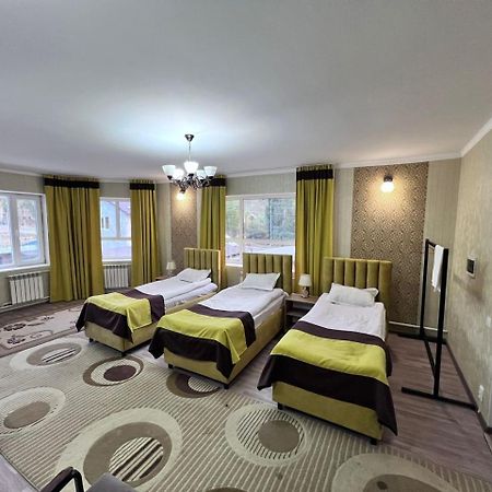 Turan Guesthouse Karakol Kültér fotó