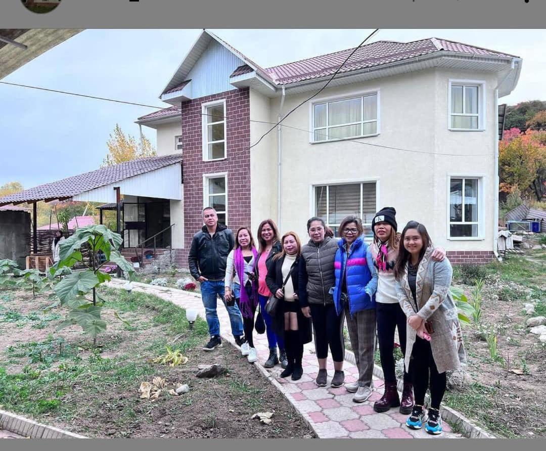Turan Guesthouse Karakol Kültér fotó